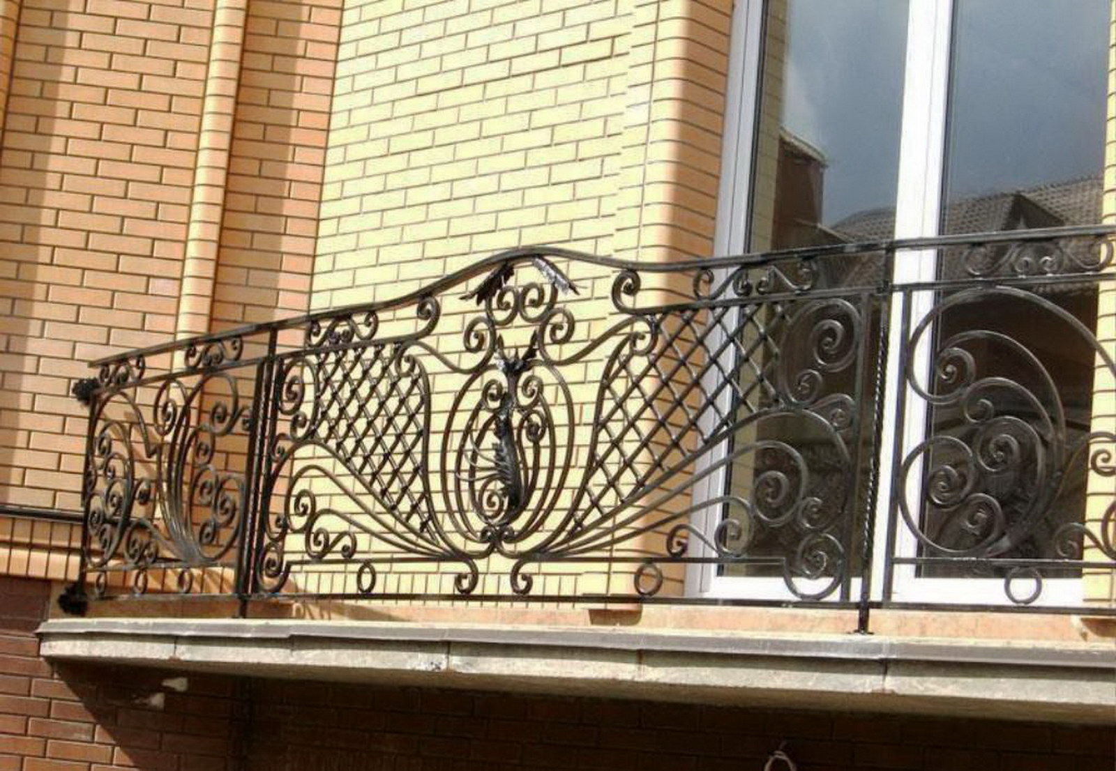 Кованые балконные ограждения. - дизайн маленьких лоджий - ка.